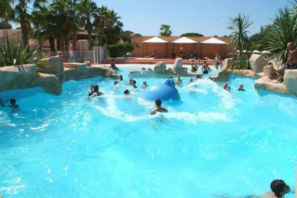 Châlet dans parc de loisirs 5 étoiles Puget-sur Argens Chalet